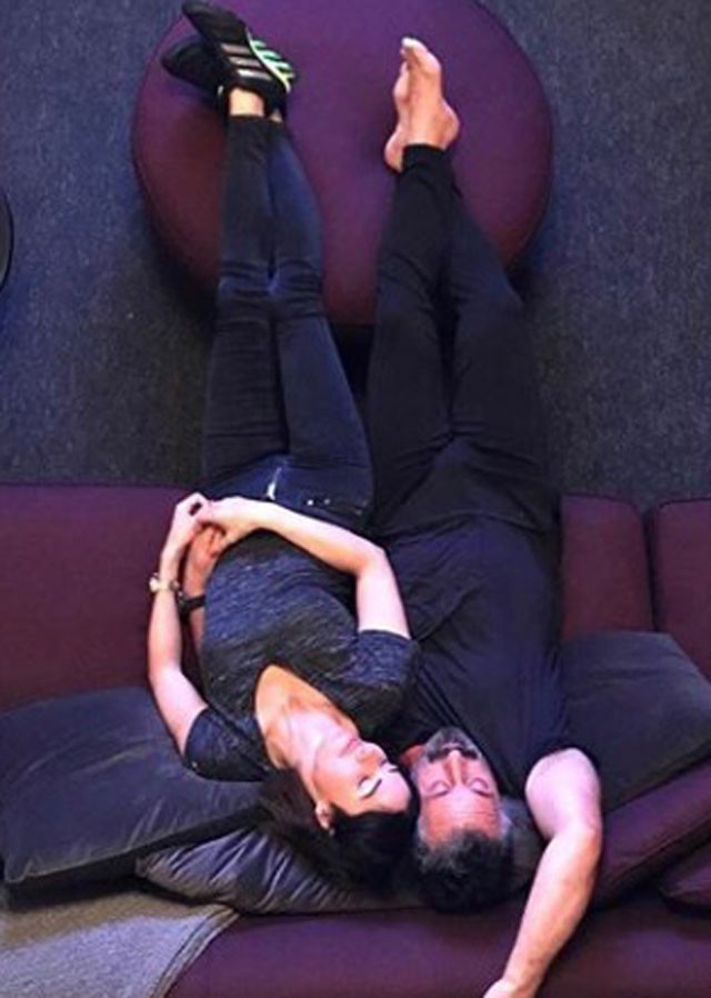 Defne Samyeli'nin Cem Yılmaz'la uyurken çekildiği sarmaş dolaş poz olay oldu! - Resim: 4