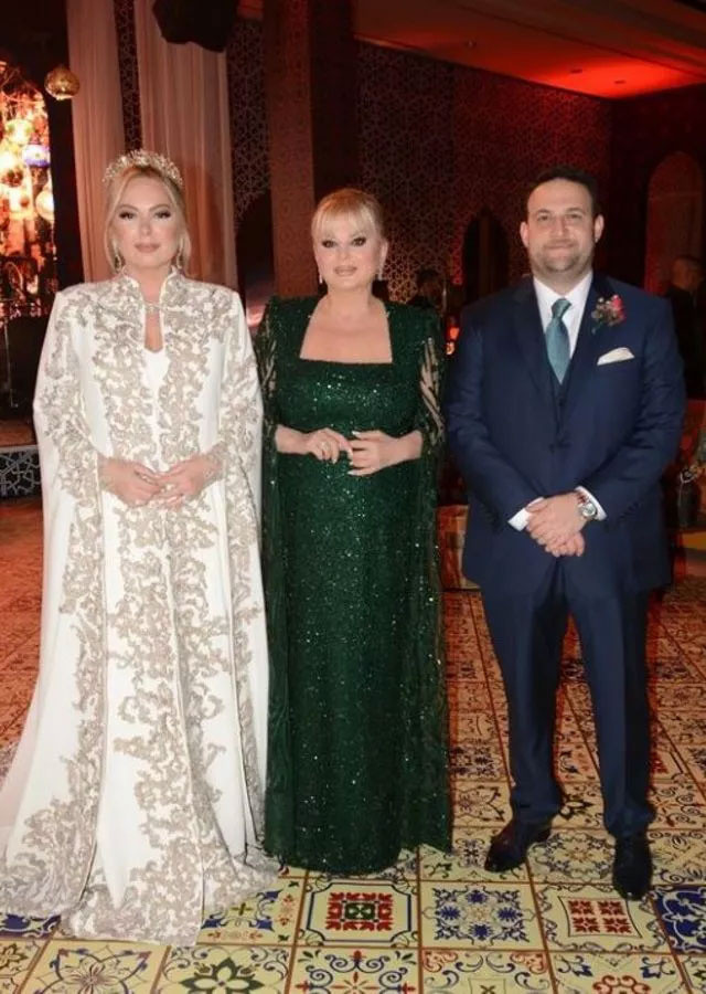 Nihat Hatipoğlu imam nikahı kıydı! Dansöz oynatıldı, bakışları olay oldu - Resim: 3