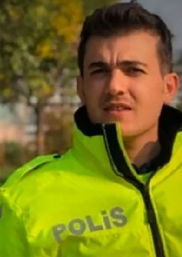 Şu polisin yaptığına bak! Sahte hesap açıp iş kadını ile sevgili oldu! Ayrılmak isteyince üniformasıyla... - Resim: 1