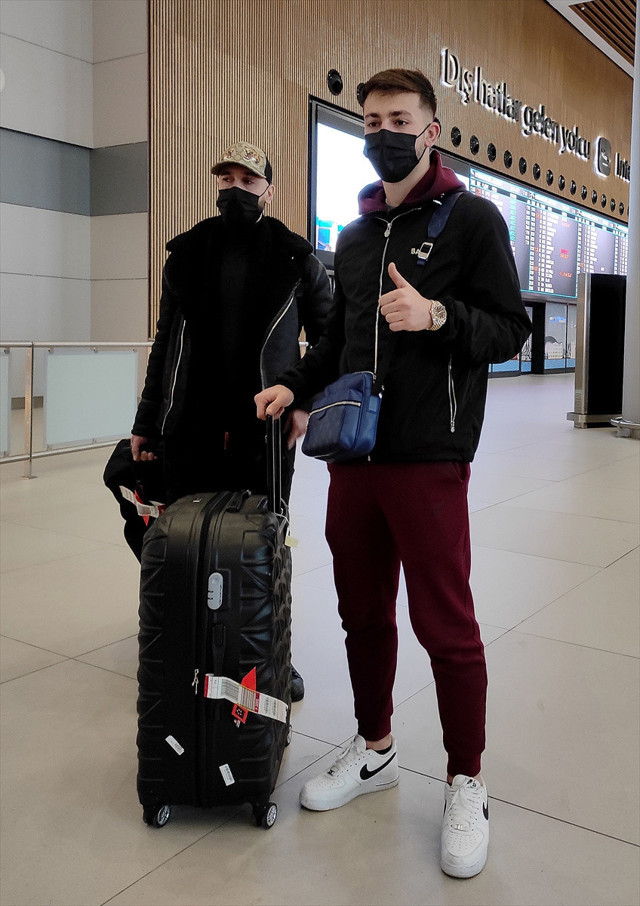 Galatasaray yeni transferi Halil Dervişoğlu'nu resmen açıkladı - Resim: 0