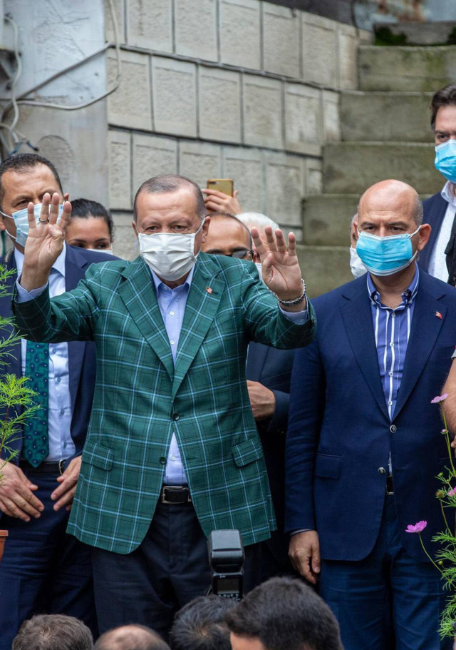 Cumhurbaşkanı Erdoğan'ın 'ekose ceketleri' Alman gazetesinde - Resim: 1