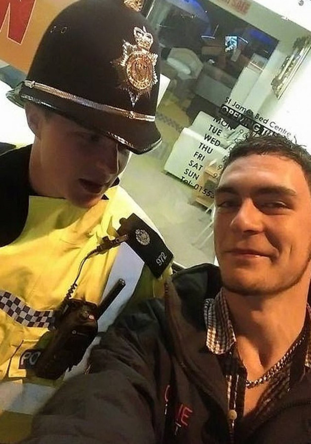 Londra'da kamyonda bulunan 39 cesetle ilgili yeni gelişme - Resim: 1