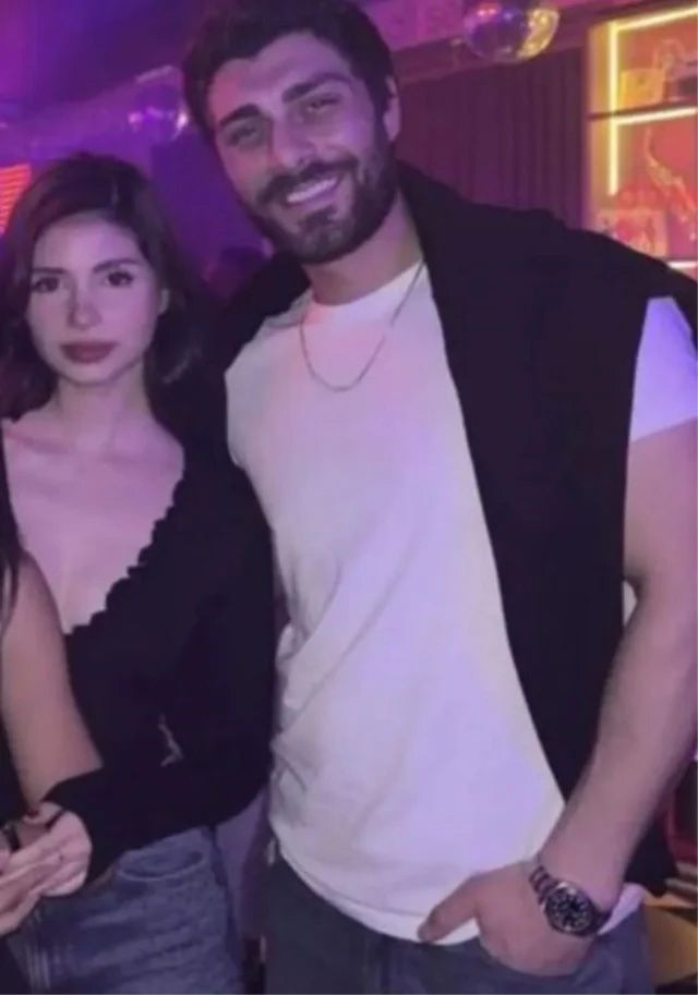 "Taşacak Bu Deniz" oyuncuları Zeynep Atılgan ve Ali Öner Bodrum'da dudak dudağa yakalandı - Resim: 3