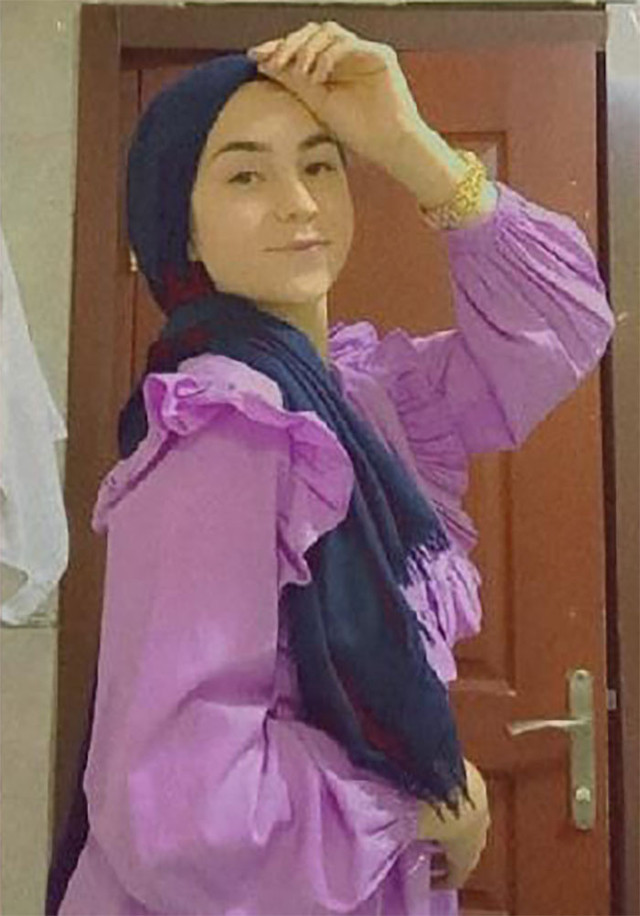 Eşi Esra Erol'a çıkıp yardım istedi! Kapıyı kırarak girdiği evde kayınpederini bıçakladı - Resim: 0