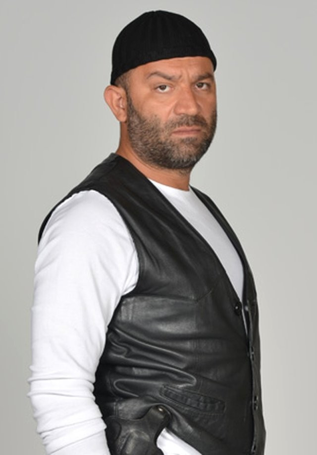 Şevket Çoruh'tan kinayeli paylaşım: Hıçkıra hıçkıra küfrediyorum - Resim: 3