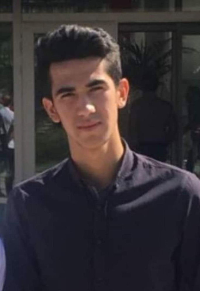 Aksaray'da feci kaza! Hurdaya dönen anaçtan fırlayarak 7 metre aşağı düştü - Resim: 1