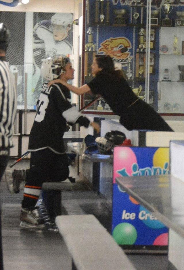 Selena Gomez ile Justin Bieber dudak dudağa! - Resim: 3