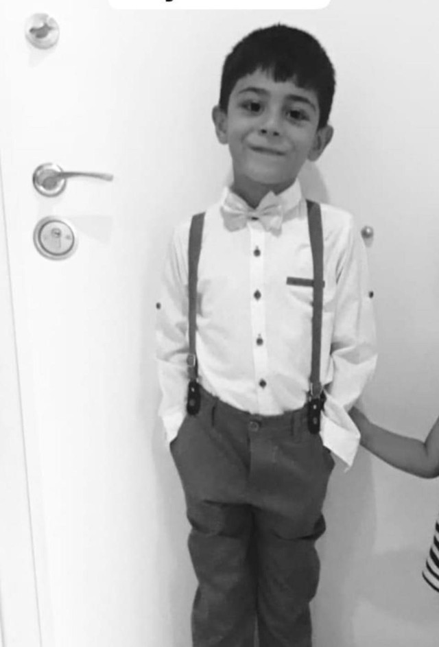 Annesiyle birlikte otomobilin çarptığı minik Ali yaşam mücadelesini kaybetti - Resim: 0