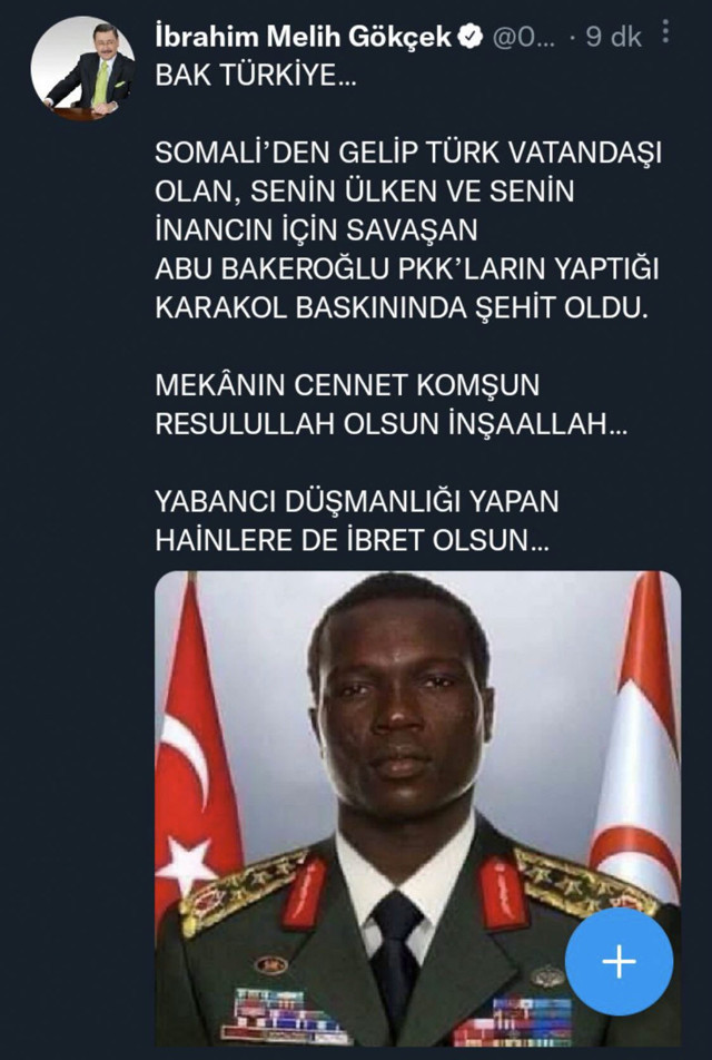 Melih Gökçek orgeneral forması giydirilmiş Beşiktaş'ın eski golcüsü Aboubakar'ı şehit sandı - Resim: 0