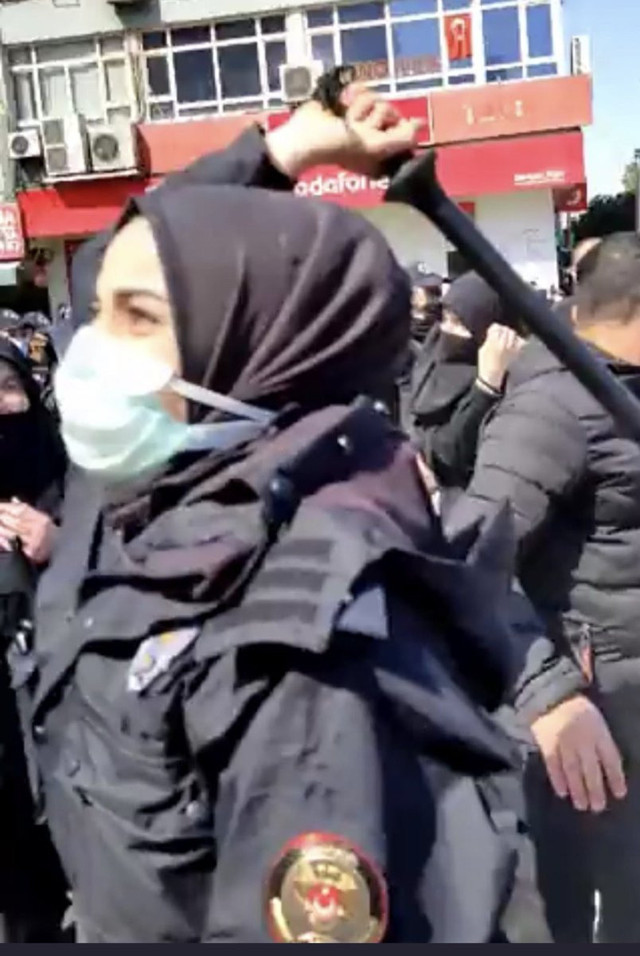 Ahmet Hakan yazdı! Adana'da polis orantısız gücün resmini çizdi - Resim: 1