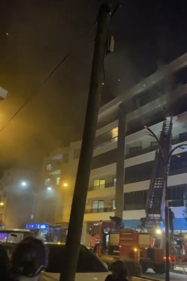 Eşini ve bebeğini odaya kilitleyen baba, evi ateşe verdi - Resim: 0