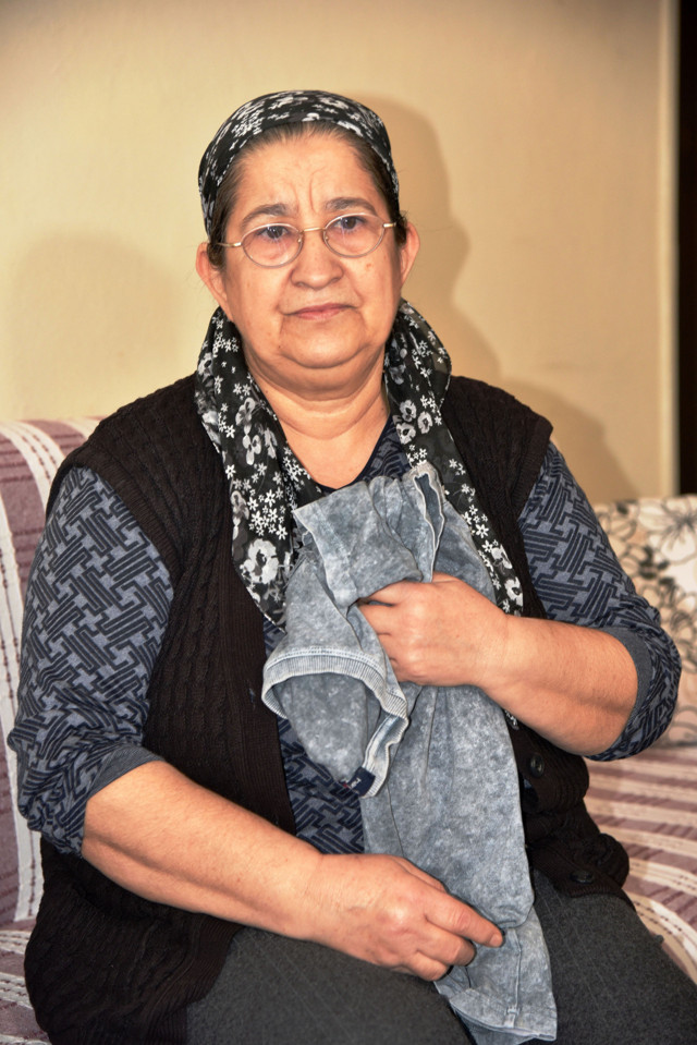 Antalya'da bir annenin özlemi: 8 aydır kayıp kızının elbiselerini koklayıp yolunu gözlüyor - Resim: 1