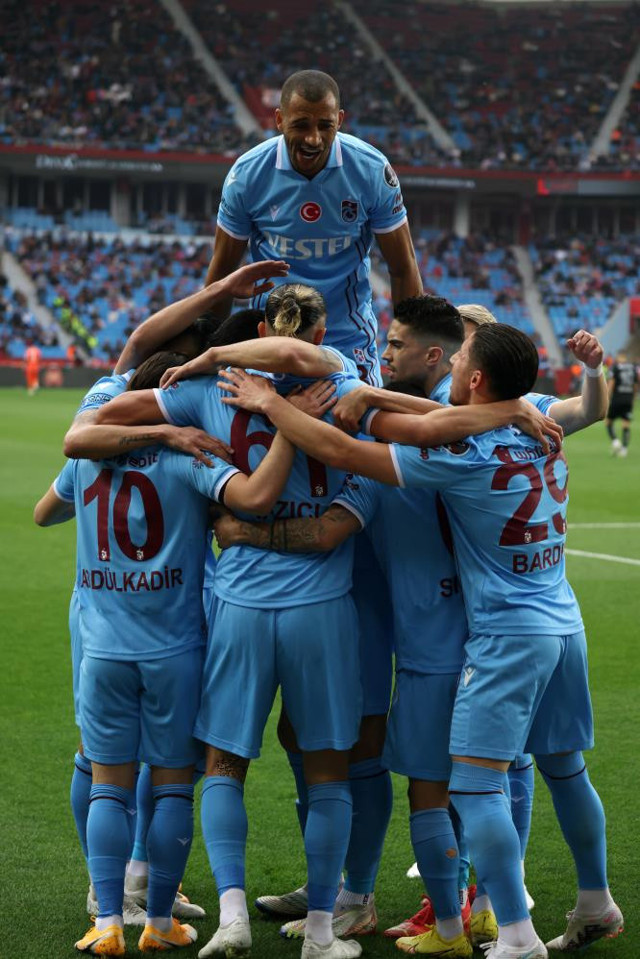 Visca muhteşem döndü, Trabzonspor ikinci yarı fişi çekti! - Resim: 2