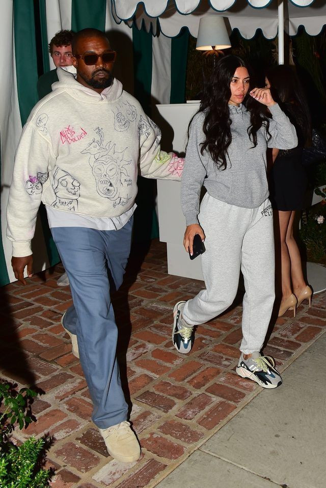 Kim Kardashian'ın makyajsız hali olay! İlk defa bu kadar bakımsız yakalandı - Resim: 3