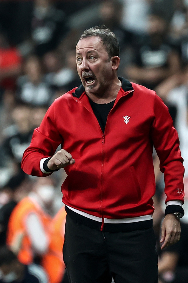 Sergen Yalçın: Dördüncü hakem bizi kandırdı - Resim: 0