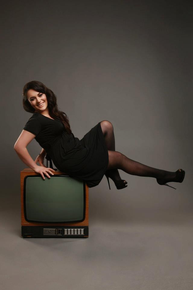 Ezgi Mola İnstagram'dan Hollywood yıldızına bakın nasıl yorum yaptı! - Resim: 2