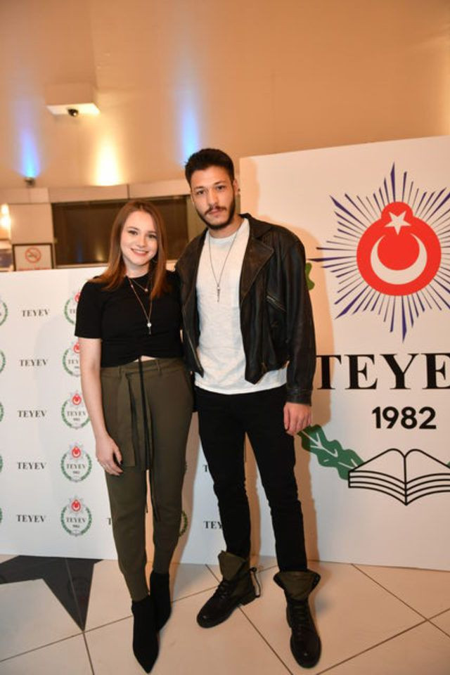 Cem Yılmaz şehit çocukları için sahneye çıktı Ünlüler akın etti - Resim: 4