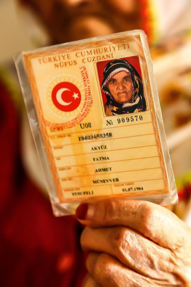 Artvin'de 116 yaşında koronavirüsü yenen Fatma nine uzun yaşamın sırrını anlattı - Resim: 1