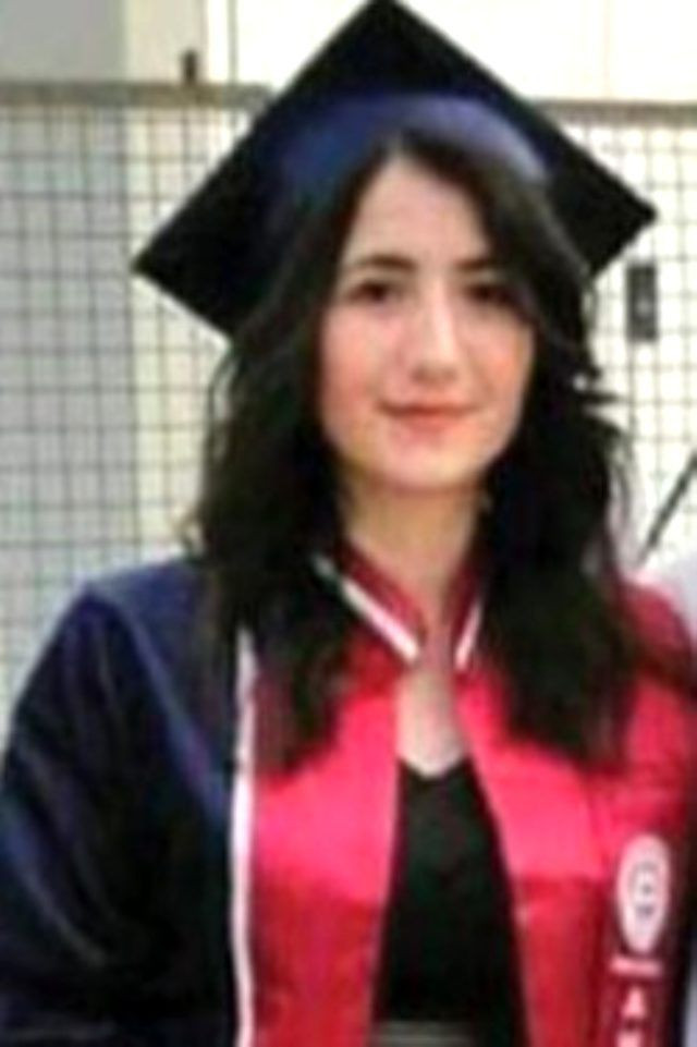 Kocaeli'nde otobüsten düşen kızın görüntülerindeki kafa karıştıran detay! - Resim: 3