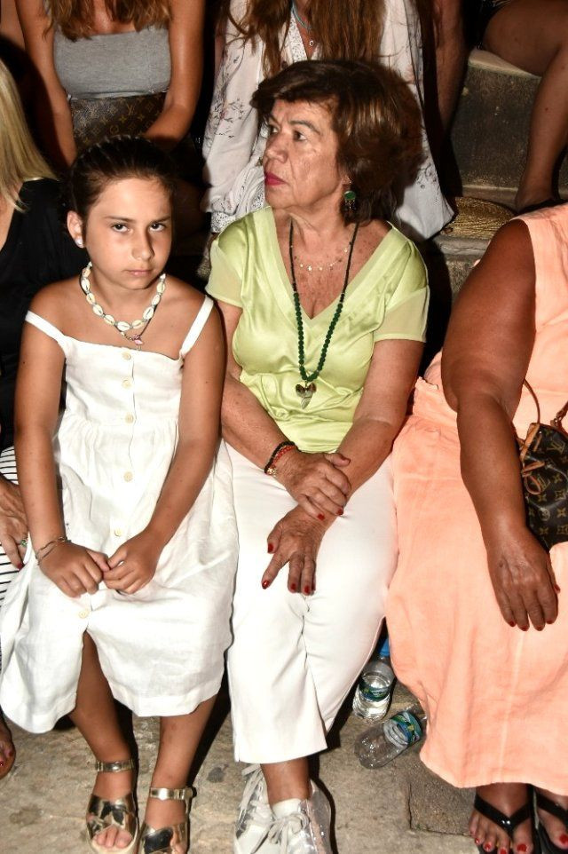 Kenan Doğulu'nun annesi Serpil Doğulu Beren Saat'in konsere gelmemesini bakın nasıl açıkladı - Resim: 3