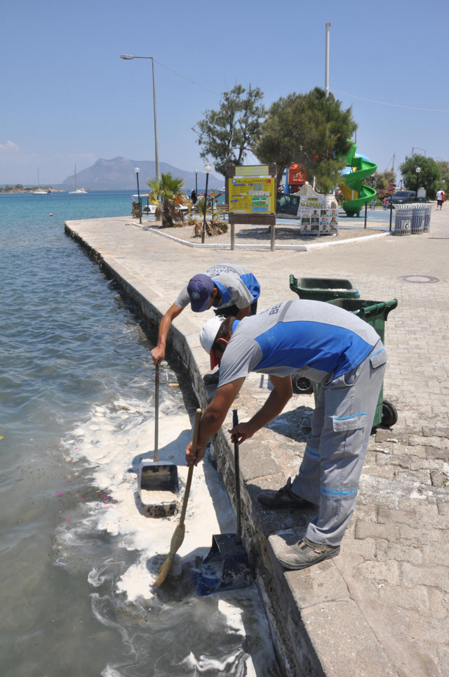 Muğla Datça'da sahildeki görüntü endişelendirdi nedeni belli oldu - Resim: 2