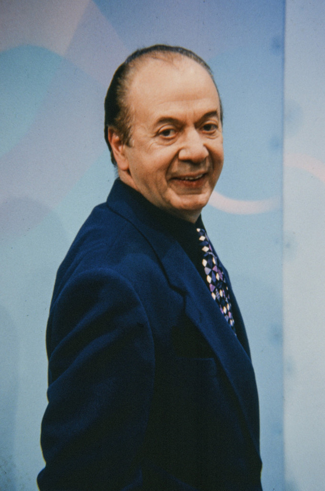 Evet-hayır yarışmasını sunuyordu! Ünlü sunucu Erkan Yolaç hayatını kaybetti - Resim: 0