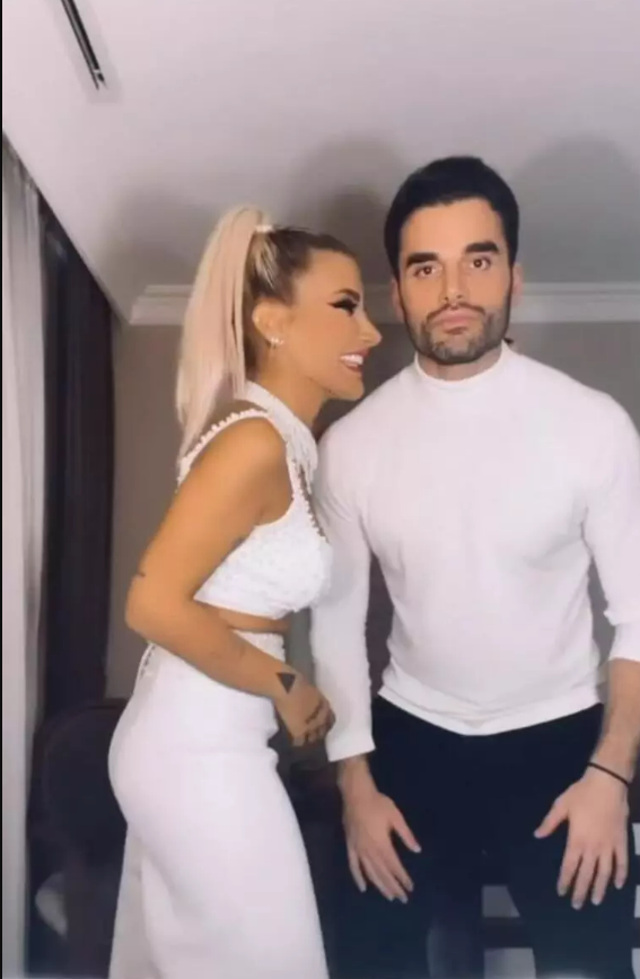 İrem Derici 'mavi tik' için yıllık ödeme yaptı, Elon Musk'a isyan etti! "Nerede mavi tıkım...yiyen" - Resim: 0