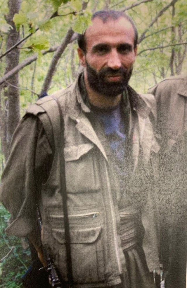 PKK'ya üst üste 2 büyük darbe! MİT Suriye'de Mehmet Gürbüz dahil 5, PÖH Hakkari'de 2 teröristi etkisiz hale getirdi - Resim: 2