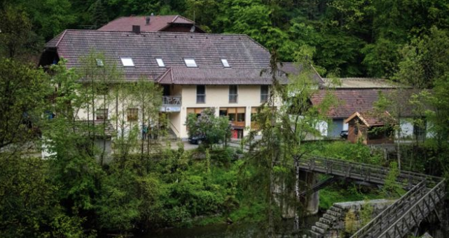 5 ceset bulundu yeni bir tarikat baş gösterdi! Efendi kadınlar ve seks çemberi... - Resim: 2