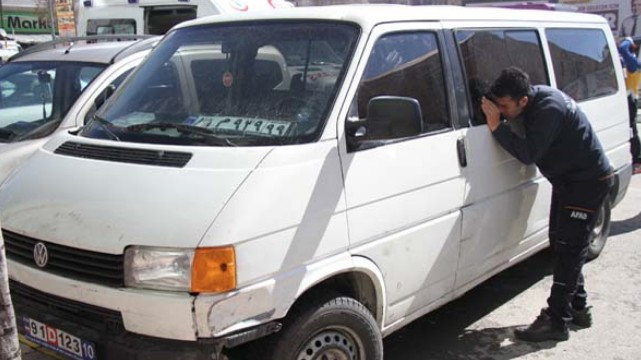 İçine bakan telefona sarıldı feci manzara! - Resim: 1