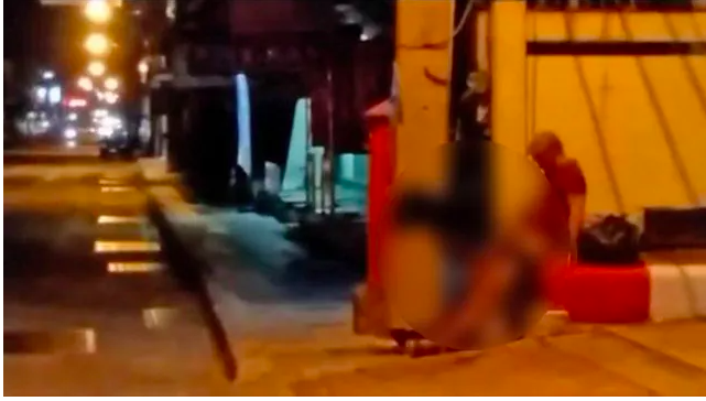 Rezilliğin böylesi! Sokak ortasında uluorta cinsel ilişkiye girdiler - Resim: 2