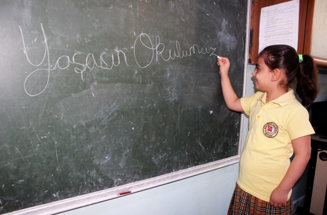 Yeni eğitim-öğretim yılı böyle başladı MOT'lar göz açtırmadı! - Resim: 2