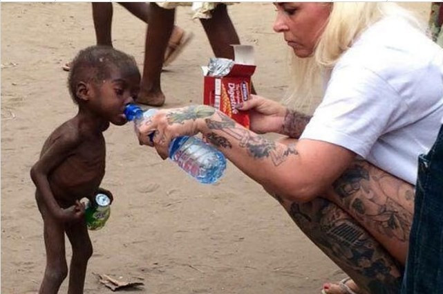 Ailesi cadı diye sokağa attı - Resim: 1