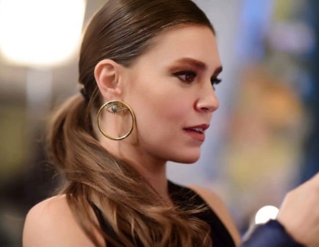 İstanbullu Gelin'in Süreyya'sı Aslı Enver duyurdu hayranları adeta yıkıldı - Resim: 1