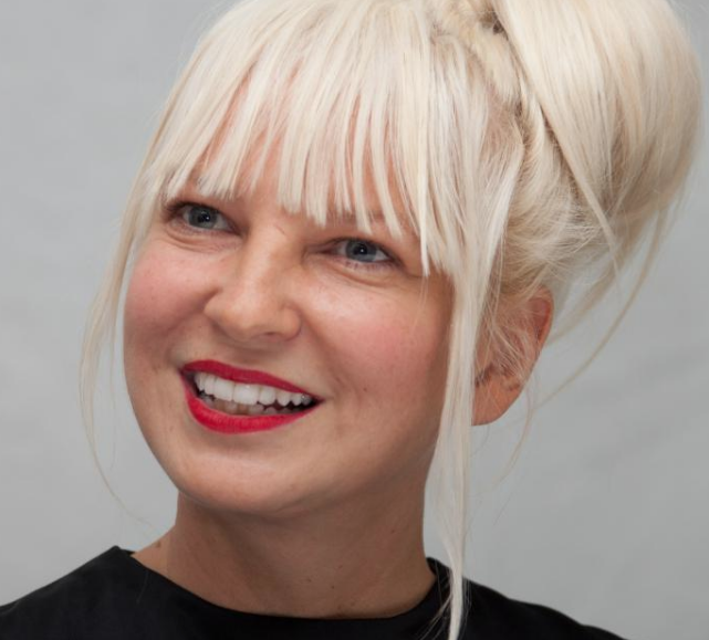 Şantaj yapanların planını bozdu çıplak fotoğrafını paylaştı! - Resim: 4