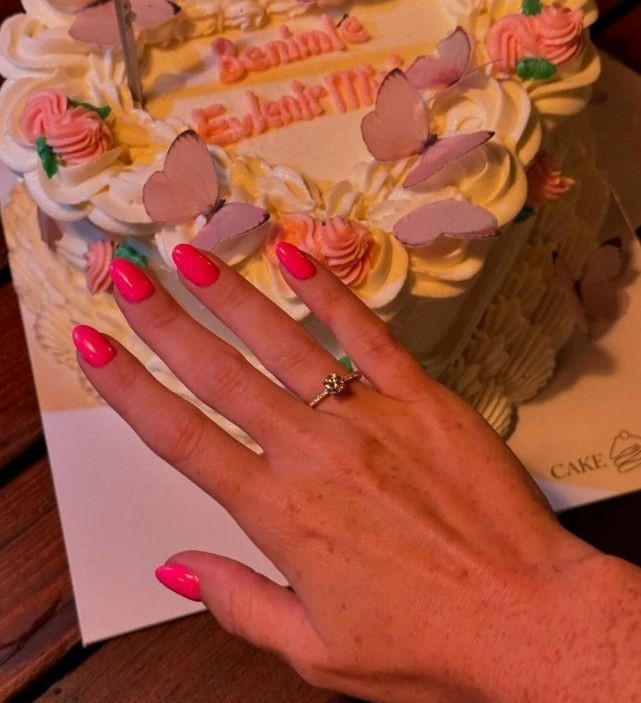 Sihirli Annem'in 'Çilek'i büyüdü, evleniyor! - Resim: 3