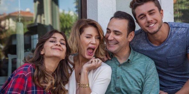 TRT 1'de büyük kavga fenomen dizinin setinde ortalık fena karıştı - Resim: 3