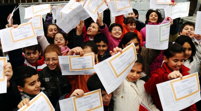 Milyonlarca öğrenci için tatil zili çalıyor! Tatil kaç gün? - Resim: 2