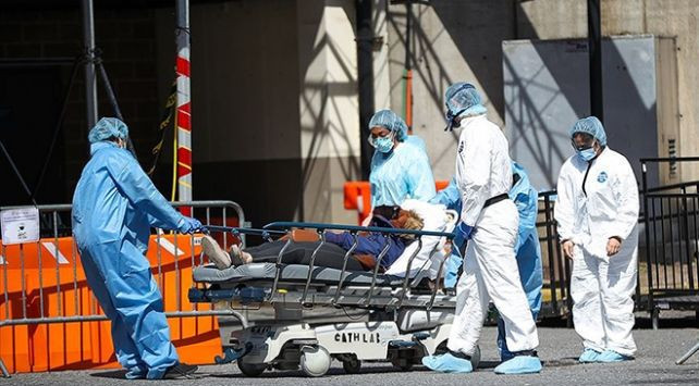 Cinsel organ hapıyla tepki gösterdi! Cem Yılmaz'dan aşı karşıtlarını kızdıracak sözler - Resim: 1