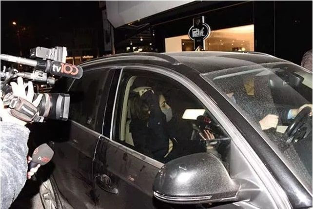 Sen Çal Kapımı yıldızı Hande Erçel şoförünü fena azarladı sebebi bakın ne - Resim: 4