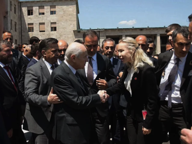 İbrahim Tatlıses'in eski eşi siyasete girdi! İşte katıldığı o parti - Resim: 4