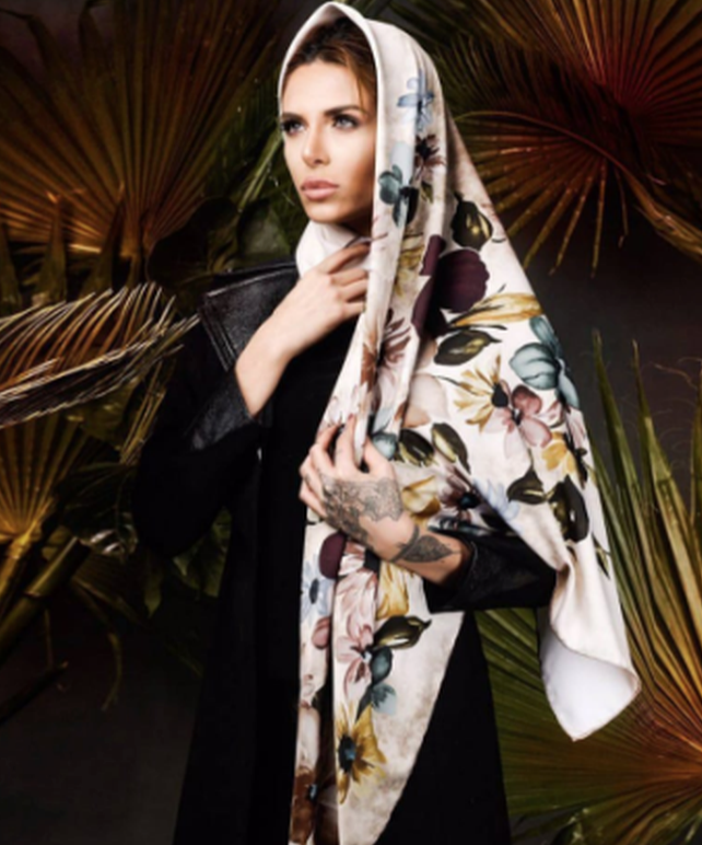 İran'da yapamadı çarşafını açıp Türkiye'de soyundu - Resim: 1