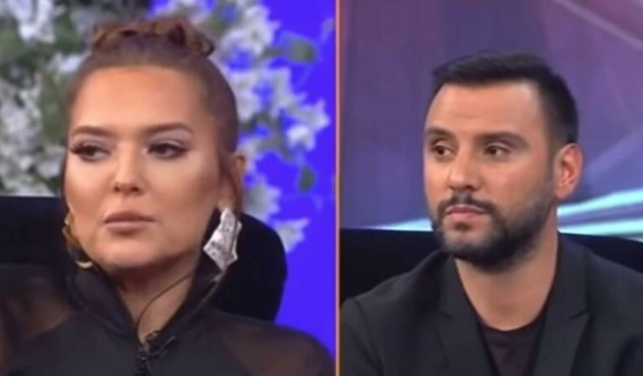 Demet Akalın ve Deniz Seki dostluğu canlı yayında bitti aralarına şarkıcı Çağla girdi - Resim: 4