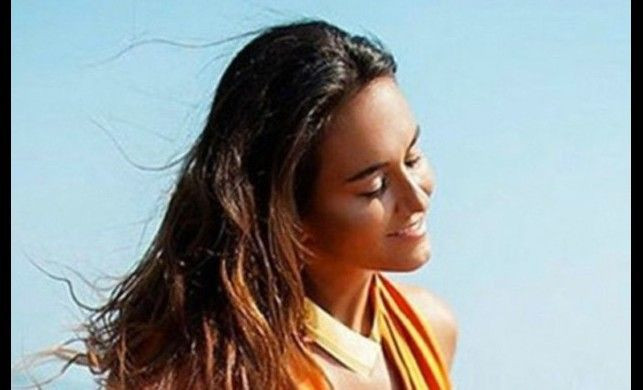 Eda Taşpınar İtalya'da nostalji rüzgarları estirdi! Bikinili pozlarını aratmadı - Resim: 2