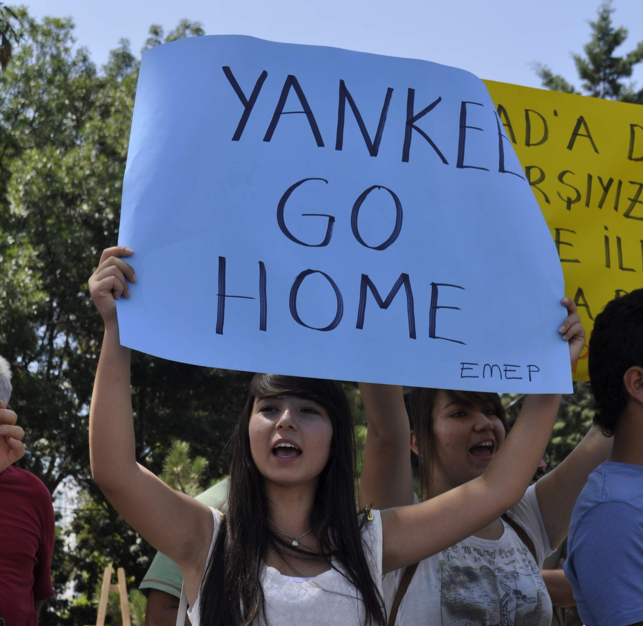 Dolmabahçe'de Clinton protestosu - Resim: 4