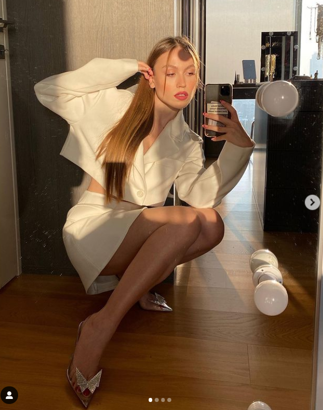 Duygu Özaslan fazla kilolarından kurtuldu süper minisiyle verdi - Resim: 4