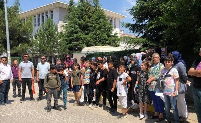 Bursa'da yaşanan imam hatipte dansözlü eğlenceden sonra açığa alınan müdürle ilgili yeni gelişme! - Resim: 2