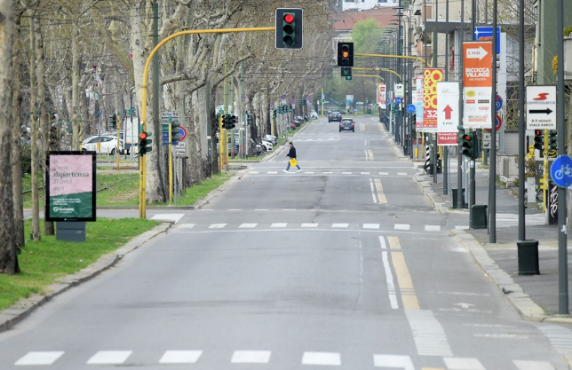ABD'de korkunç bilanço! İnsanlar ayakta ölüyor morglarda yer yok - Resim: 4