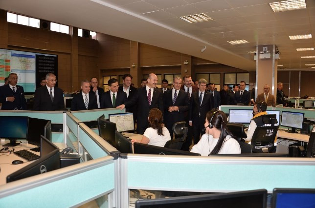 Süleyman Soylu 112 Acil Çağrı Merkezini ziyaret etti - Resim: 2