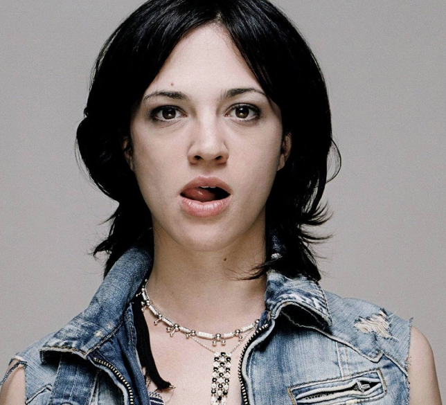 Ünlü oyuncu tecavüz itirafından sonra bir bomba daha patlattı! - Resim: 4